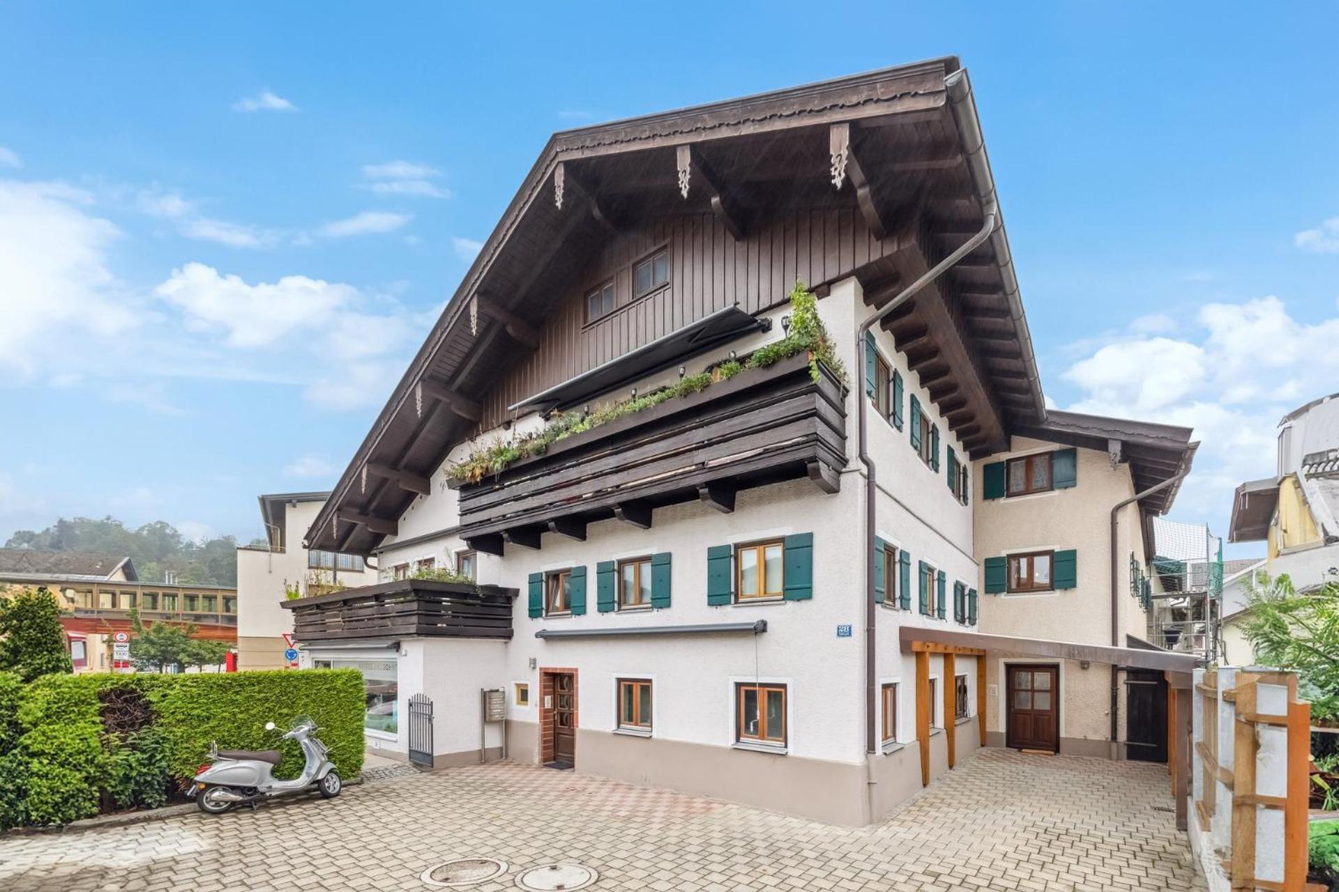 Casa Primavera - Grosse Stadtvilla Im Zentrum Miesbachs エクステリア 写真